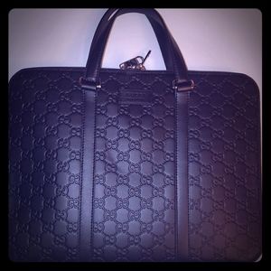 *Sold* Gucci Portfolio bag